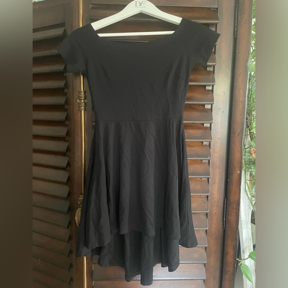 Sarin Mathews High Low Skater Girl Dress Black Small EUC - Picture 3 of 6
